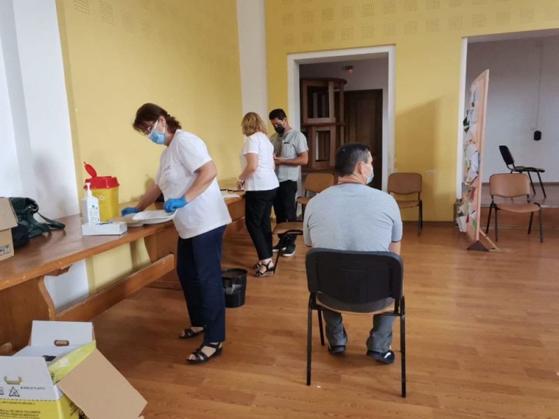 118.164 de nemțeni vaccinați complet. Din 8 noiembrie se face rapel celor vaccinați cu Johnson