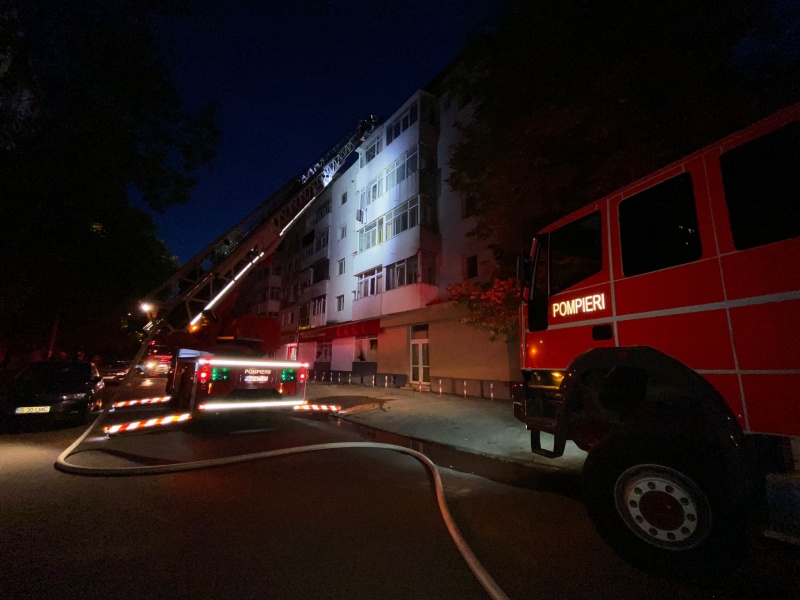 Video. Foto. Incendiu la acoperișul unui bloc din Iași, ZCH NEWS - sursa ta de informații