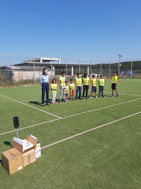 Suceava: Peste 350 de polițiști asigură siguranţa elevilor în prima zi de școală