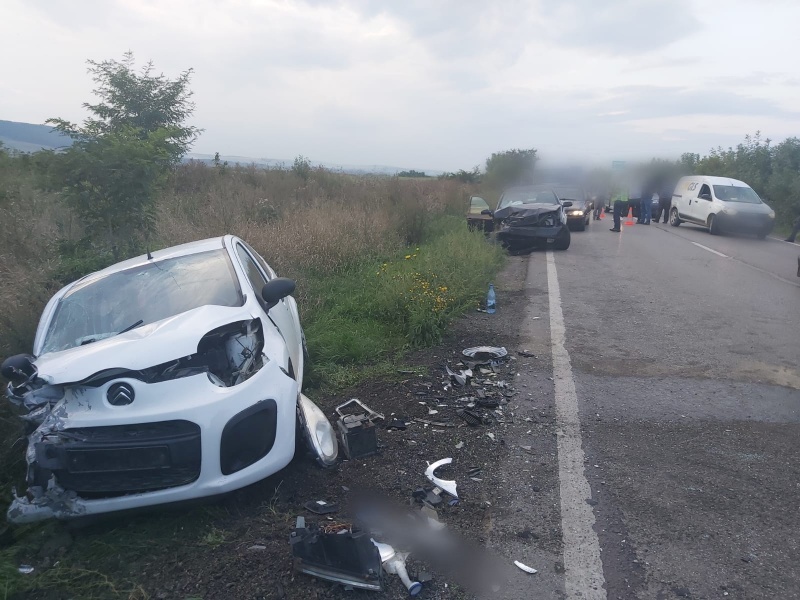 Foto. Trei victime după o coliziune la ieșirea din Suceava, ZCH NEWS - sursa ta de informații