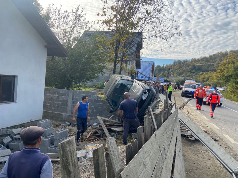Foto. Video. Accident spectaculos în comuna Pipirig, ZCH NEWS - sursa ta de informații