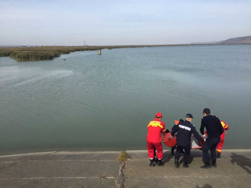Pescar salvat din lacul Galbeni de pompieri, ZCH NEWS - sursa ta de informații