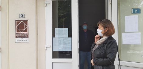 Ultima oră: Cursuri online decise de conducerile a două școli din Piatra-Neamț, ZCH NEWS - sursa ta de informații