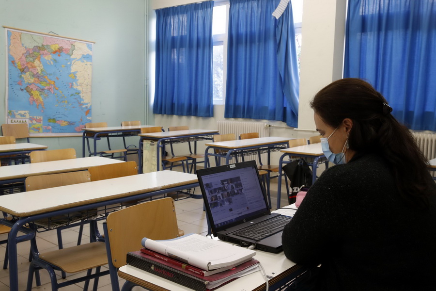 Elevii Şcolii Păstrăveni trec, de luni, în regim online, ZCH NEWS - sursa ta de informații