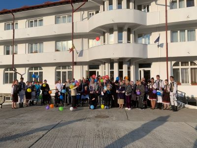 Zece candidaţi pe două posturi de asistente medicale la Căminul de bătrâni de la Mânăstirea Văratec, ZCH NEWS - sursa ta de informații
