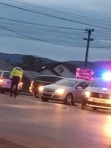 Știre actualizată. Accident cu o mașină de poliție în Humulești, ZCH NEWS - sursa ta de informații