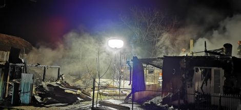 Trei familii au rămas fără casă după un incendiu devastator, ZCH NEWS - sursa ta de informații