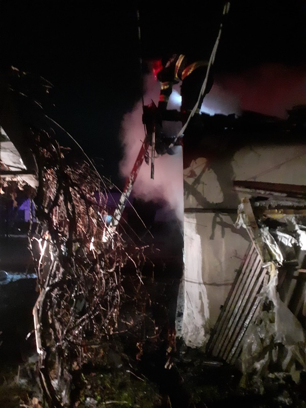 VIDEO. FOTO. Tragedie la Cristeşti: Femeie decedată în incendiul care i-a distrus casa, ZCH NEWS - sursa ta de informații