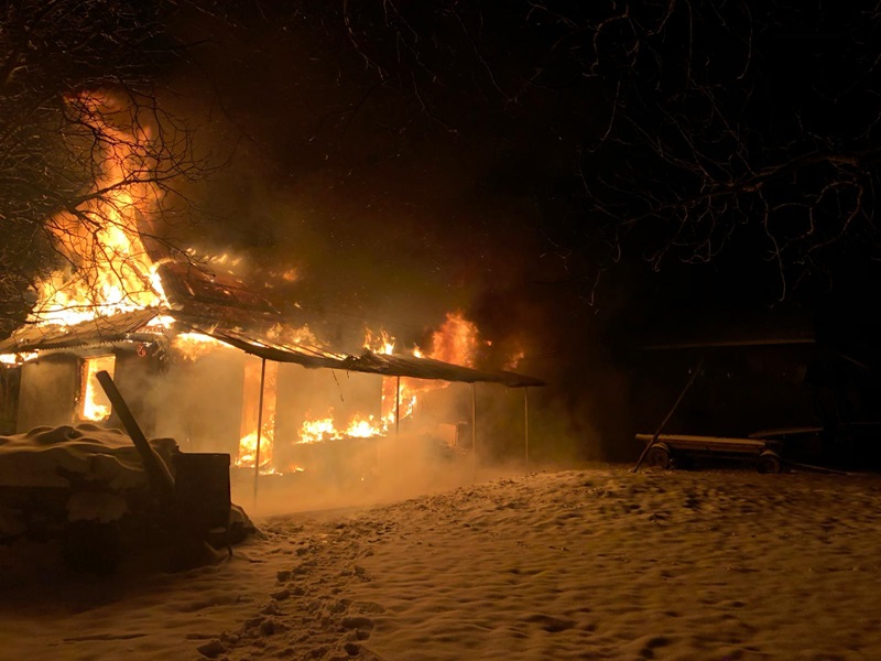 Panică la incendiul ce a distrus casa unei familii din Vultureşti, ZCH NEWS - sursa ta de informații