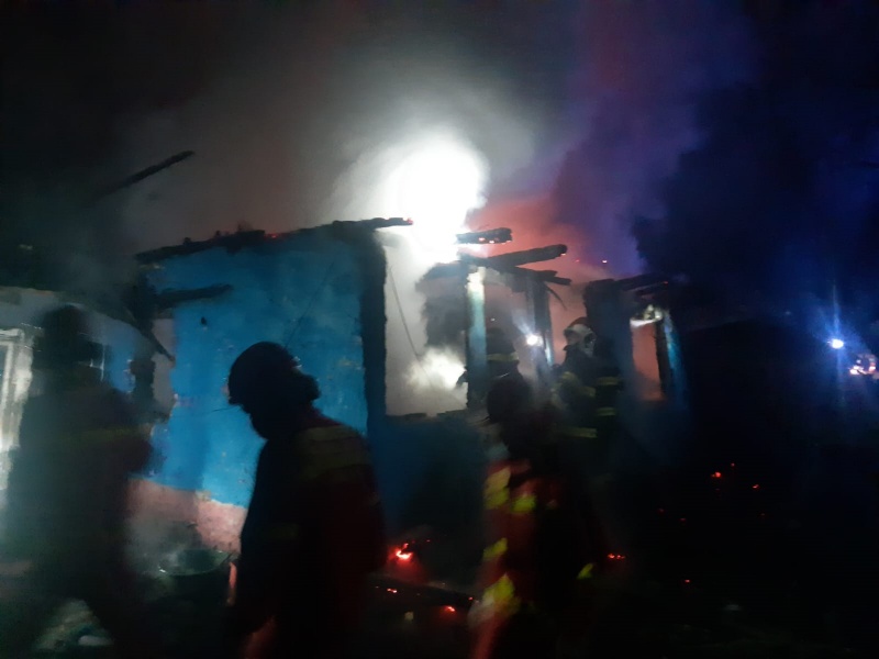 FOTO. Tragedie cumplită: doi băcăuni au murit în flăcările ce le-au mistuit casa!, ZCH NEWS - sursa ta de informații