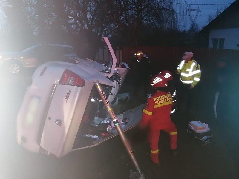 Accident mortal: o femeie a murit după ce mașina pe care o conducea s-a ciocnit cu o ambulanță, ZCH NEWS - sursa ta de informații