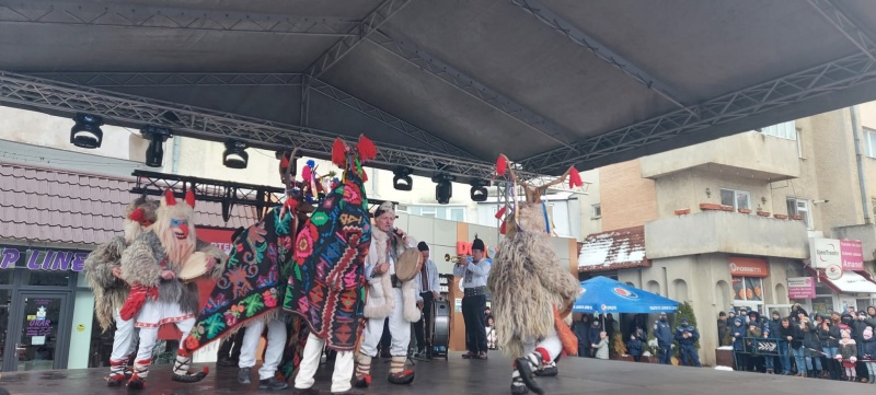 Foto. Festivalul și tradițiilor de Anul Nou de la Tg Neamt, Ediția a IX-a, ZCH NEWS - sursa ta de informații