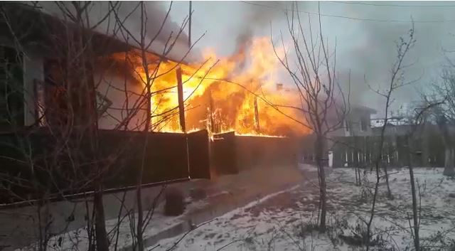 VIDEO. Tragedie în Gorbăneşti. O femeie şi-a pierdut viaţa în focul ce i-a cuprins casa