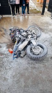 FOTO. Doi tineri răniți grav într-un accident la Mălini. Motocicleta pe care erau a luat foc, ZCH NEWS - sursa ta de informații