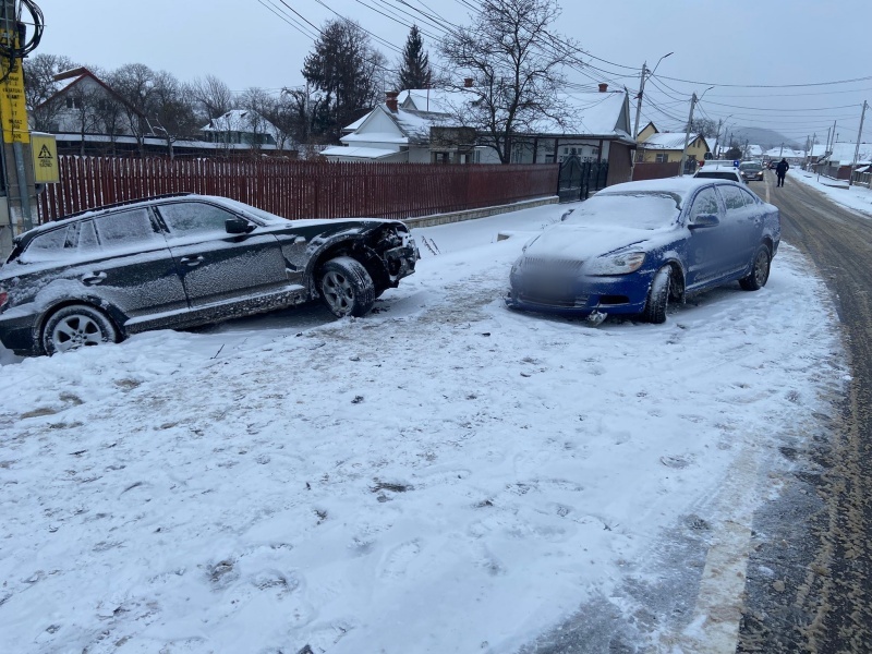 Știre actualizată. FOTO. Accident în comuna Vânători Neamț, ZCH NEWS - sursa ta de informații