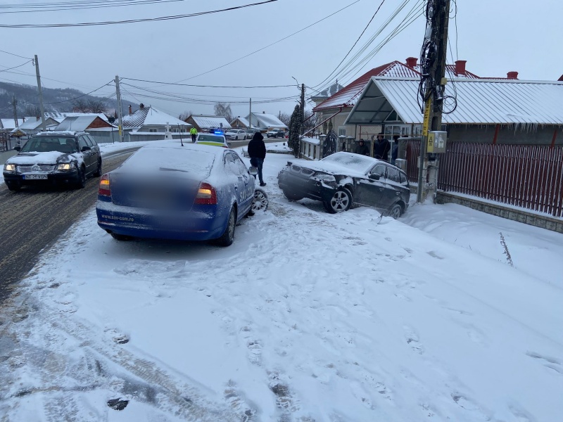 Știre actualizată. FOTO. Accident în comuna Vânători Neamț, ZCH NEWS - sursa ta de informații