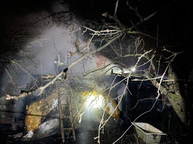 Incendiu devastator la o gospodărie din Costișa, ZCH NEWS - sursa ta de informații