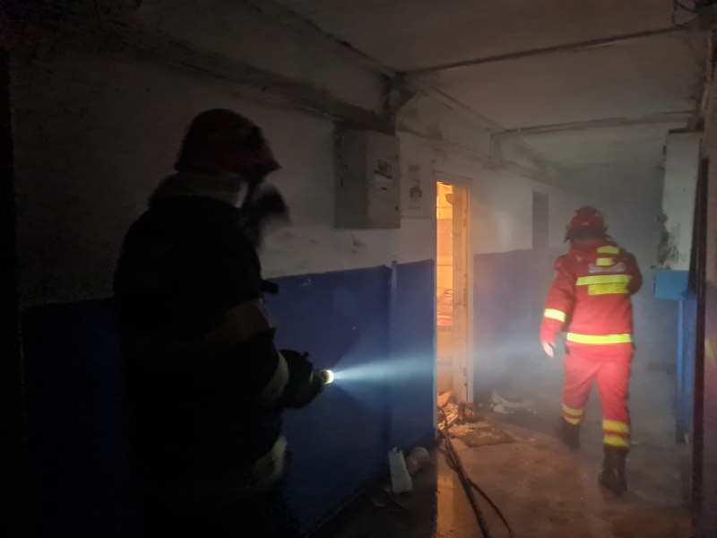 Piatra Neamț. Incendiu la o garsonieră pe strada Nicolae Iorga, ZCH NEWS - sursa ta de informații