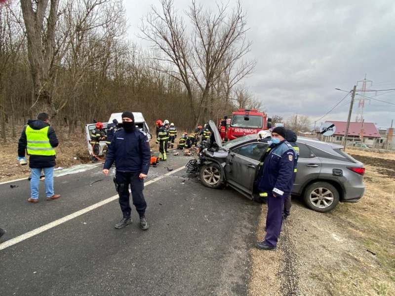 Știre actualizată. Accident cu 7 victime, cu o mașină din Ucraina. A fost activat planul roșu, ZCH NEWS - sursa ta de informații