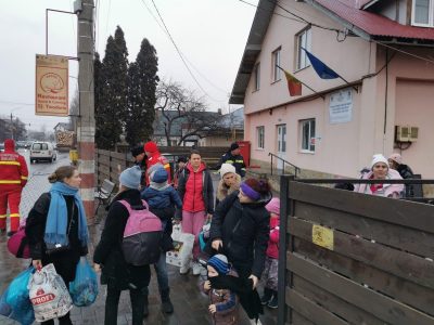 Un nou grup de refugiați tranzitează județul Neamț, ZCH NEWS - sursa ta de informații