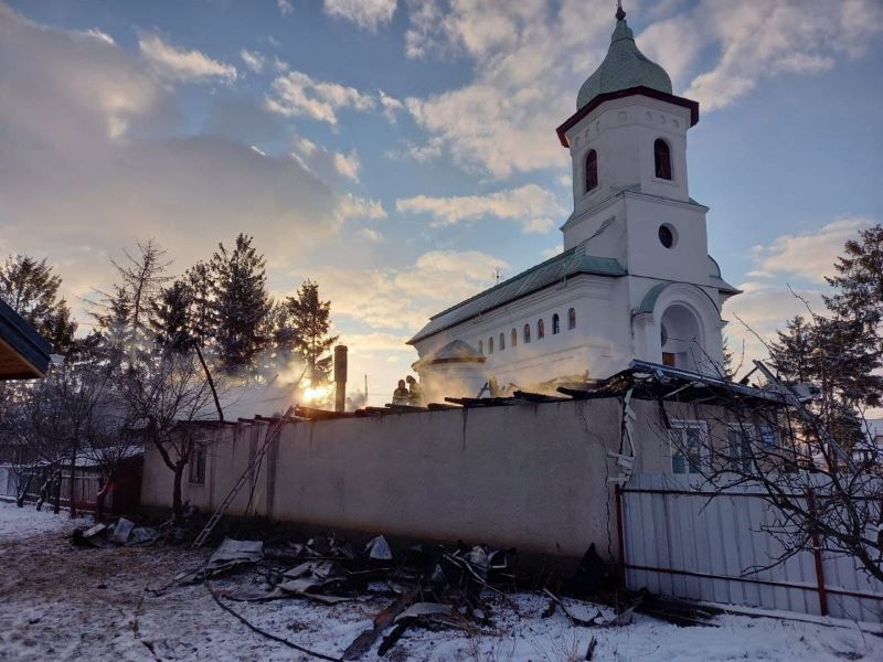 FOTO: A ars prăznicarul Bisericii „Sfinții Arhangheli Mihail şi Gavril” din Girov, ZCH NEWS - sursa ta de informații