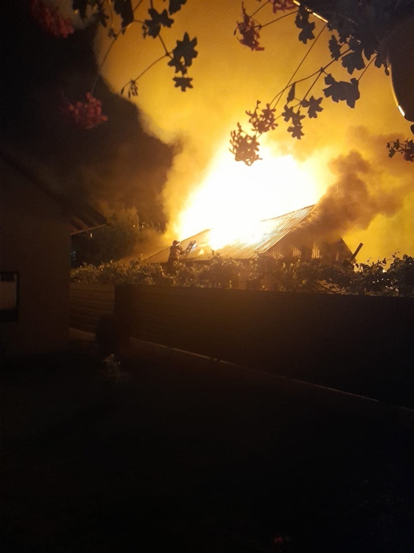 Știre actualizată. Video. Foto. Incendiu noaptea trecută la Roznov, ZCH NEWS - sursa ta de informații