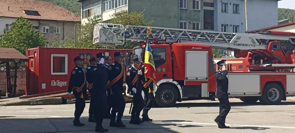 VIDEO: Noii pompieri nemțeni – depunerea jurământului și o cerere în căsătorie, ZCH NEWS - sursa ta de informații