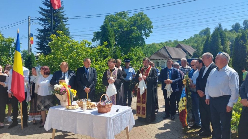 Eroii din Bălțătești omagiați de reprezentanții comunității, ZCH NEWS - sursa ta de informații