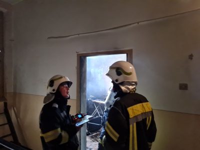 Piatra Neamţ: Incendiu într-un atelier de croitorie improvizat, ZCH NEWS - sursa ta de informații