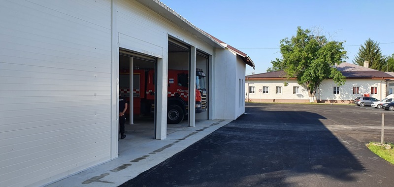 Foto. Punct de lucru al pompierilor la Roznov, ZCH NEWS - sursa ta de informații
