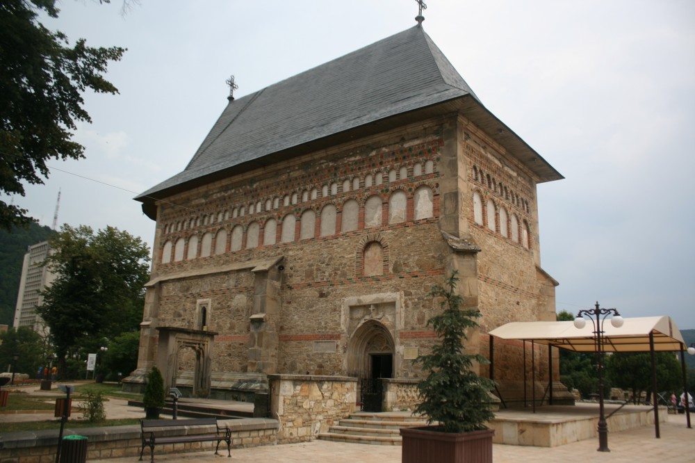 Moaștele Sfântului Gheorghe Pelerinul în procesiune la Piatra-Neamț