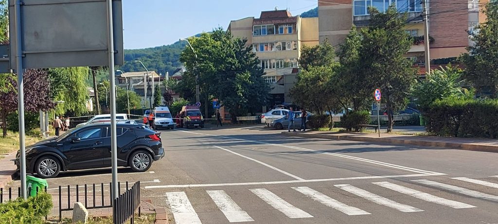 VIDEO. Alertă! Un rucsac suspect a închis circulația rutieră în zona spitalului Piatra-Neamț, ZCH NEWS - sursa ta de informații