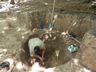 Mormânt vechi de 2500 de ani descoperit în Neamț, ZCH NEWS - sursa ta de informații