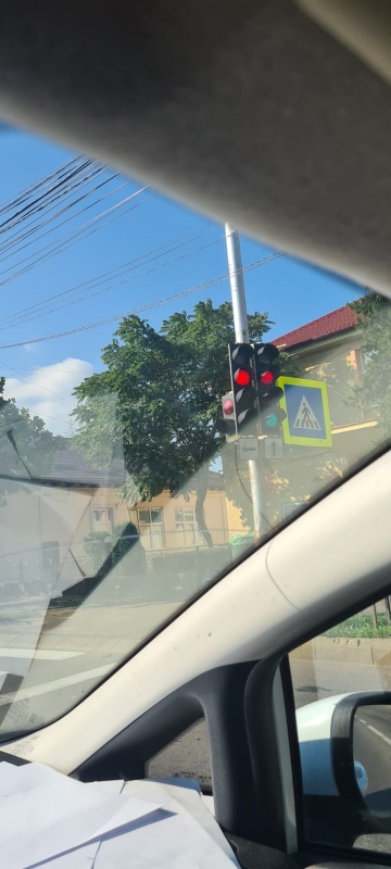 Poza zilei: semaforul Smart din Piatra Neamț, ZCH NEWS - sursa ta de informații