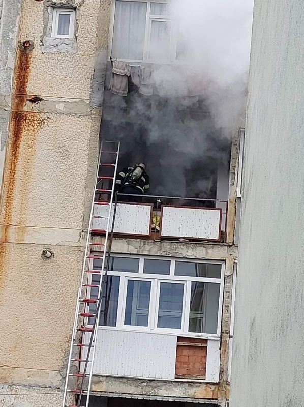 Foto. Incendiu la un apartament din Târgu Neamț, ZCH NEWS - sursa ta de informații