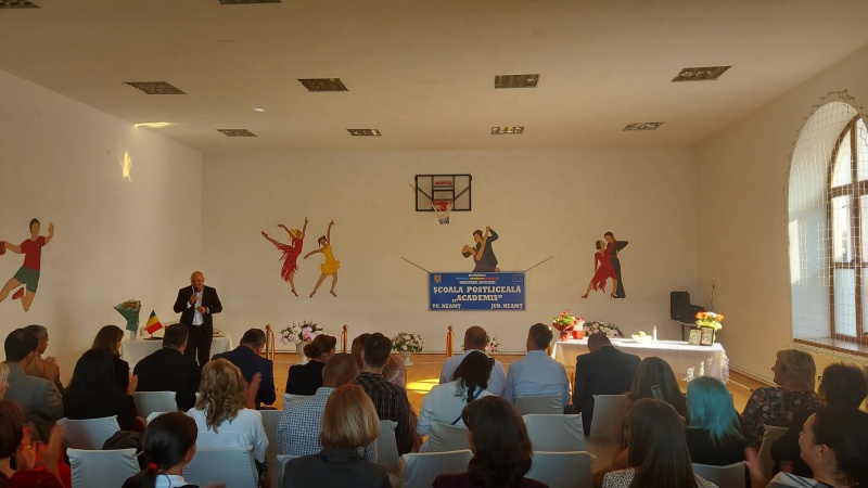 Foto. Deschidere de an școlar la instituțiile de învățământ din Târgu Neamț, ZCH NEWS - sursa ta de informații