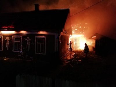 Un fumător a dat foc unei bucătării de vară. În incendiu a murit şi câinele familiei, ZCH NEWS - sursa ta de informații