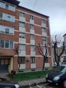 Copil de doar 2 ani căzut de la etajul IV al unui bloc din Piatra-Neamț, ZCH NEWS - sursa ta de informații