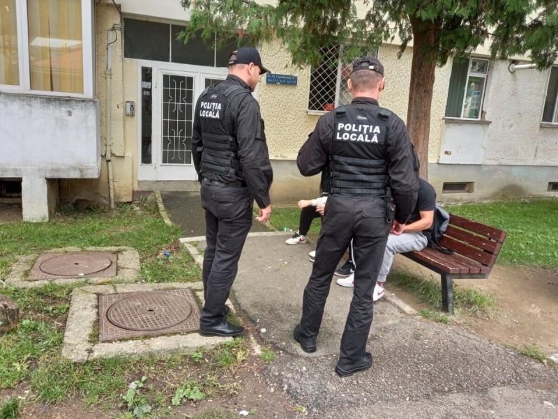 Piatra-Neamţ: Poliţia Locală strânge elevii chiulangii. Amenințări cu amenda pentru părinți!, ZCH NEWS - sursa ta de informații