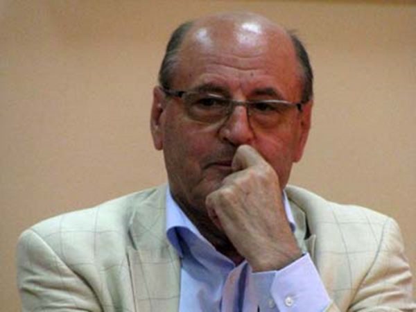 Prof. dr. Constantin Dulcan – dublu eveniment la Libris Piatra-Neamț, conferință și lansarea ediției aniversare trilingvă „Inteligența materiei”