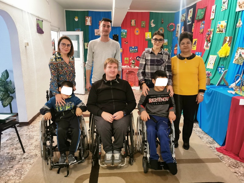 Sprijin real pentru un copil cu dizabiltăți la Roman, ZCH NEWS - sursa ta de informații