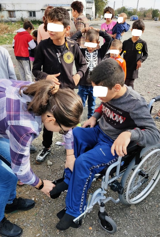 Sprijin real pentru un copil cu dizabiltăți la Roman, ZCH NEWS - sursa ta de informații
