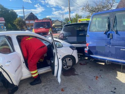 Piatra-Neamț: Un șofer care a lovit alte două mașini a ajuns în stare gravă la spital, ZCH NEWS - sursa ta de informații