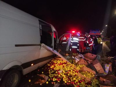 Accident mortal în Filipeşti. Pompierii romaşcani au intervenit pentru descarcerarea victimelor, ZCH NEWS - sursa ta de informații