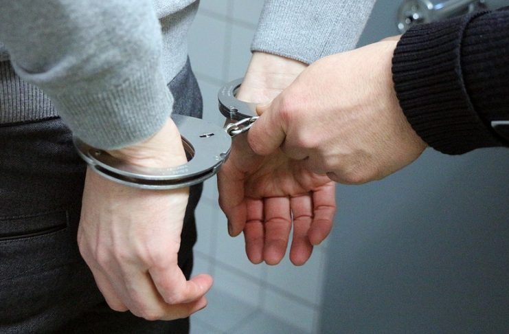 Tineri arestați după un conflict pe o stradă din Târgu Neamț