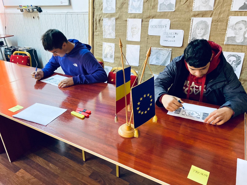 FOTO. Ziua Națională a Românei marcată în avans la Colegiul ”Gheorghe Cartianu”, ZCH NEWS - sursa ta de informații