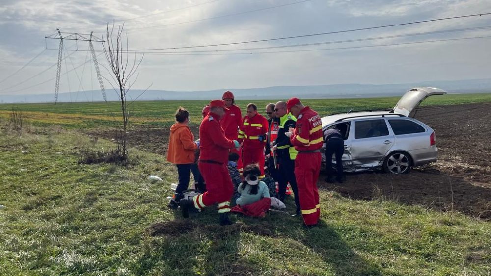 Patru ucraineni, dintre care doi copii, duşi la Spitalul Roman, după un accident, ZCH NEWS - sursa ta de informații