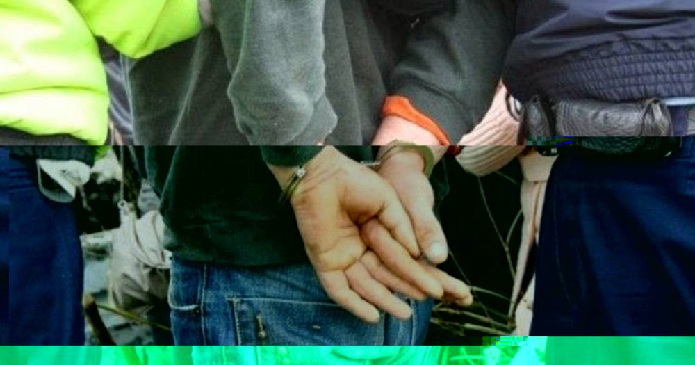 Băiat întreprinzător: a furat acumulatoare de 3.800 de lei