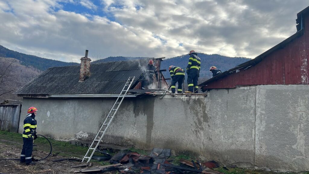 Atac de panică de la foc în comuna Tarcău, ZCH NEWS - sursa ta de informații