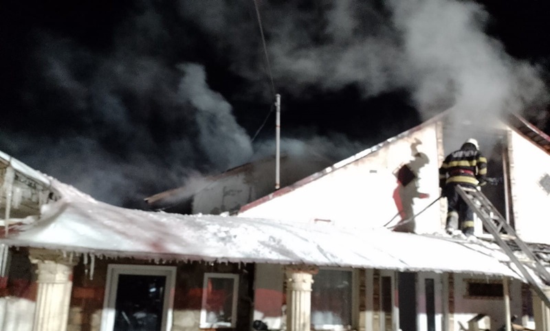 FOTO. Incendiu devastator în puterea nopții, ZCH NEWS - sursa ta de informații